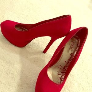 Red suede sz 10 shoes